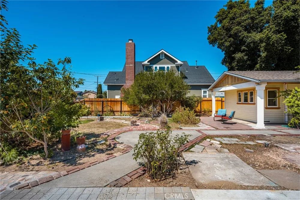 349 Pine Orange, CA 92866