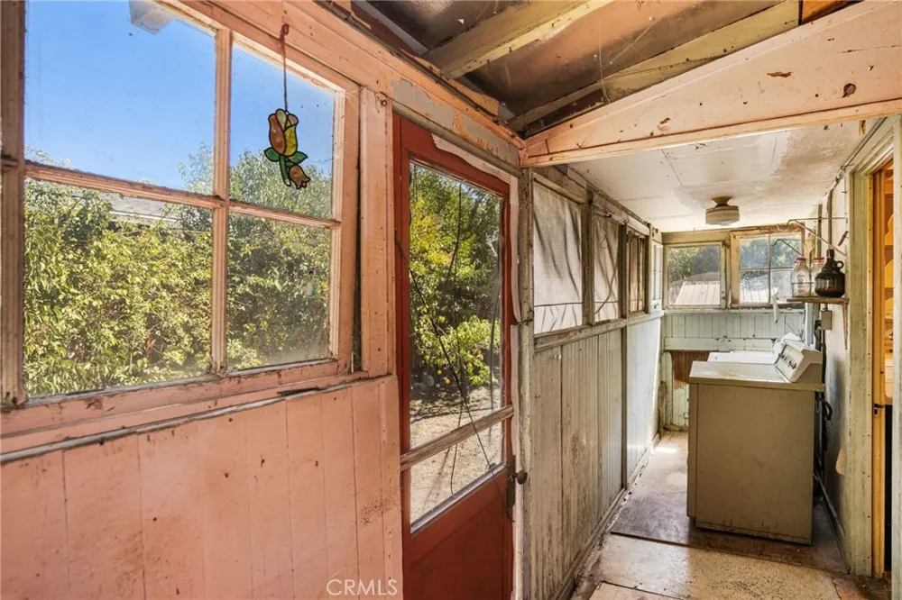 349 Pine Orange, CA 92866