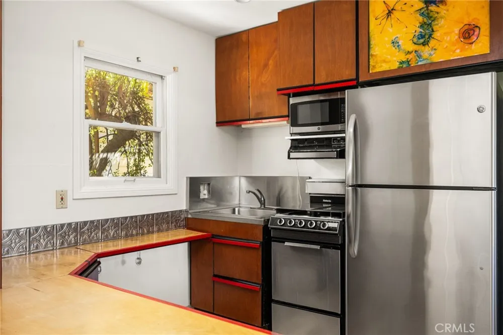349 Pine Orange, CA 92866