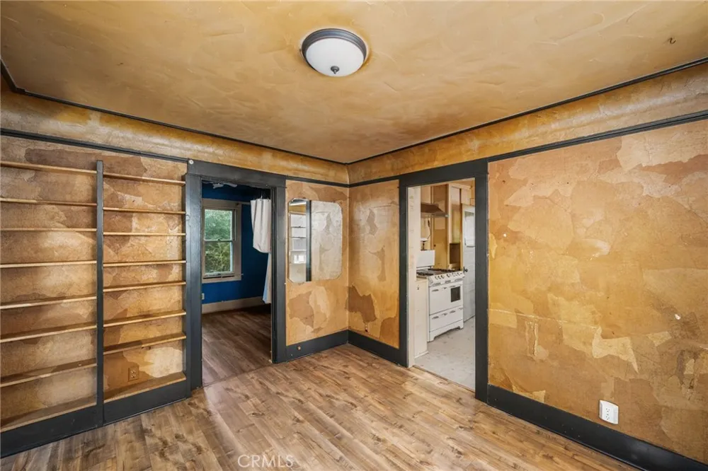 349 Pine Orange, CA 92866