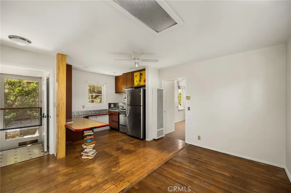 349 Pine Orange, CA 92866