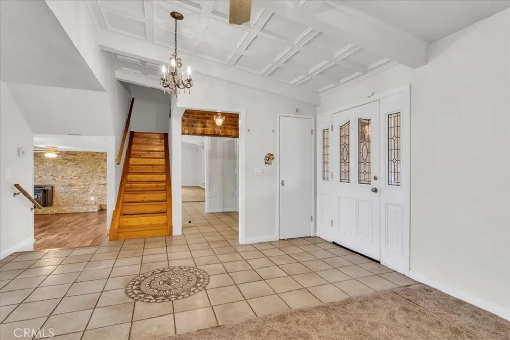 12519 Elmcroft Victorville, CA 92395