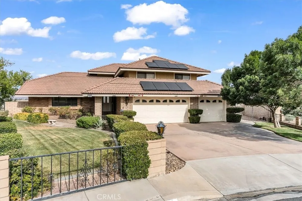 12519 Elmcroft Victorville, CA 92395