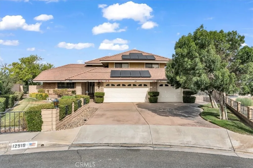 12519 Elmcroft Victorville, CA 92395