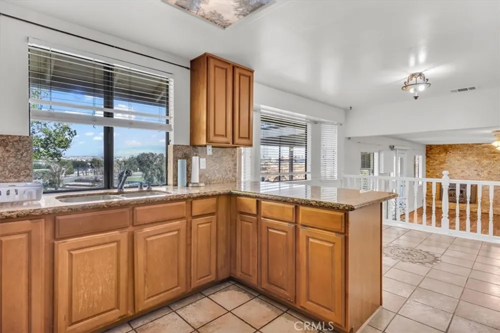 12519 Elmcroft Victorville, CA 92395