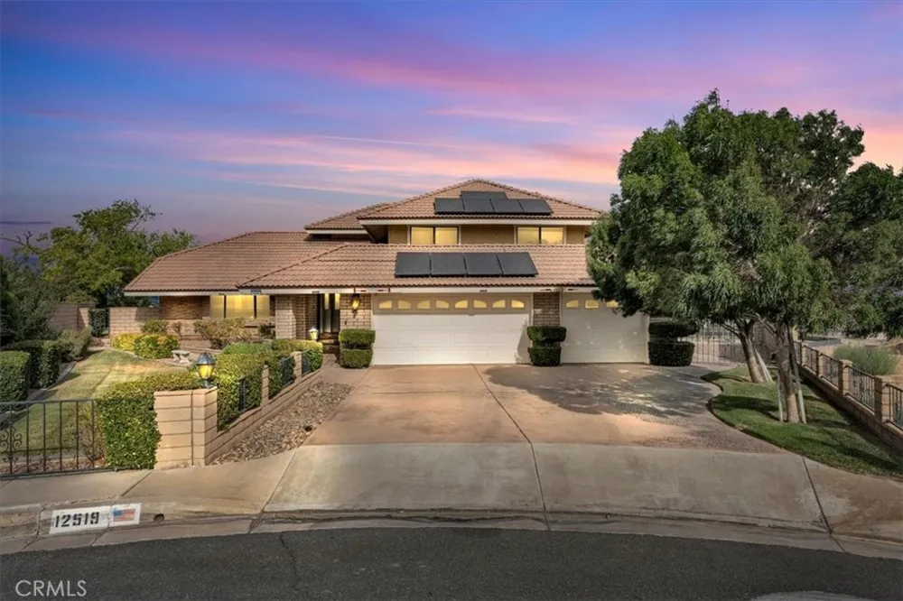 12519 Elmcroft Victorville, CA 92395