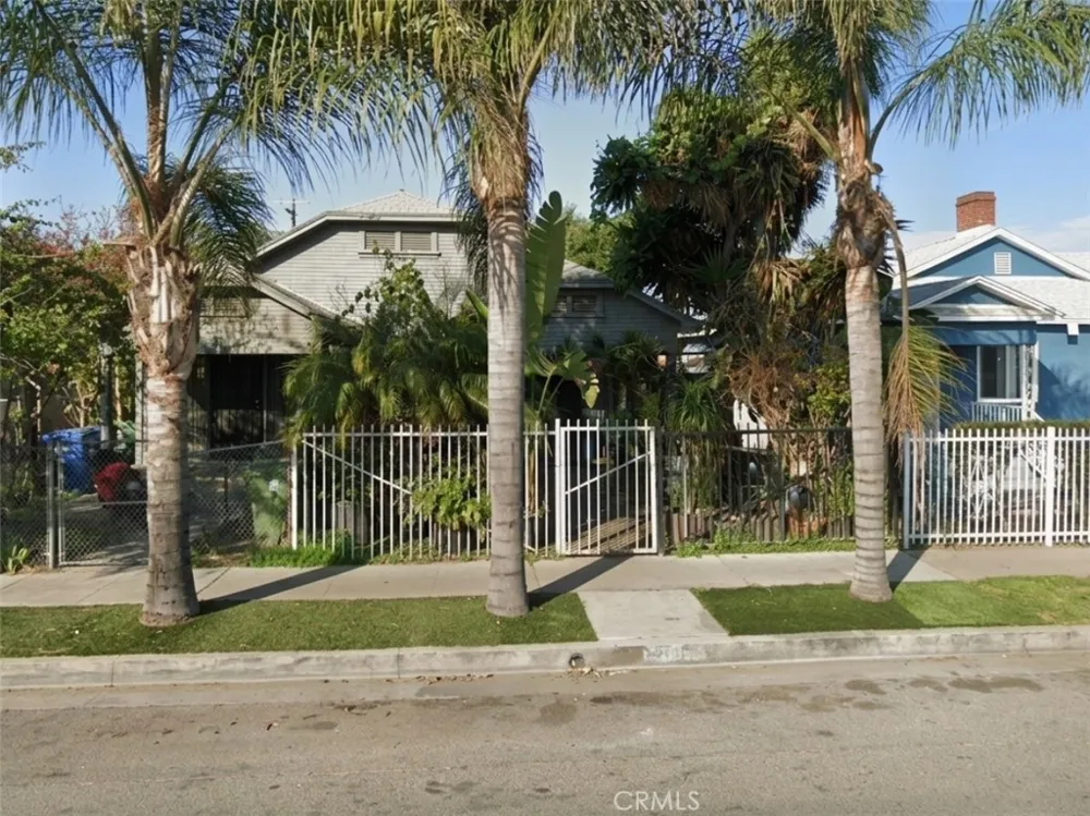 5611 S Normandie Los Angeles, CA 90037