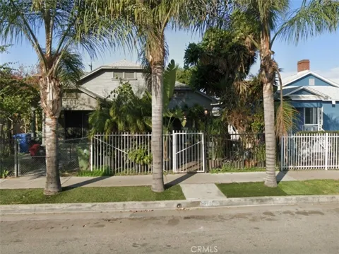 5611 S Normandie