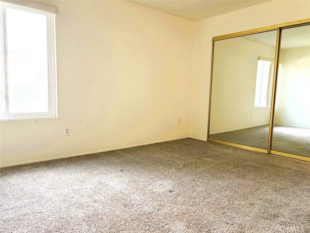 700 W La Veta Orange, CA 92868
