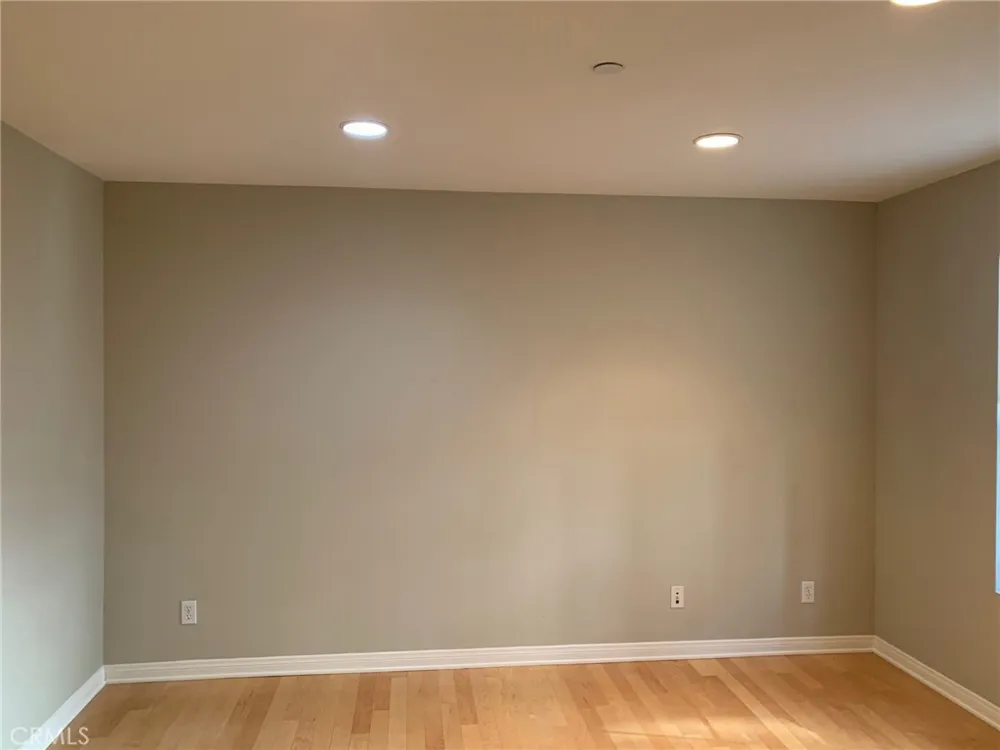 15213 Lafayette Tustin, CA 92782