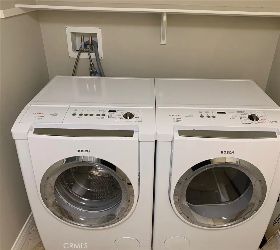 15213 Lafayette Tustin, CA 92782