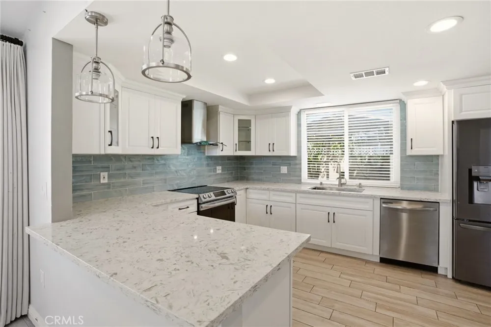 1618 Salmon Placentia, CA 92870