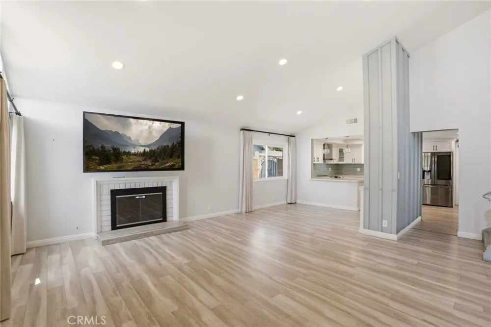1618 Salmon Placentia, CA 92870