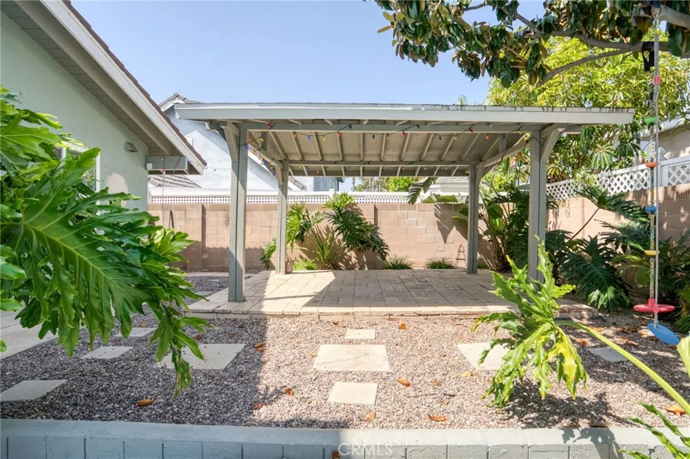 1618 Salmon Placentia, CA 92870