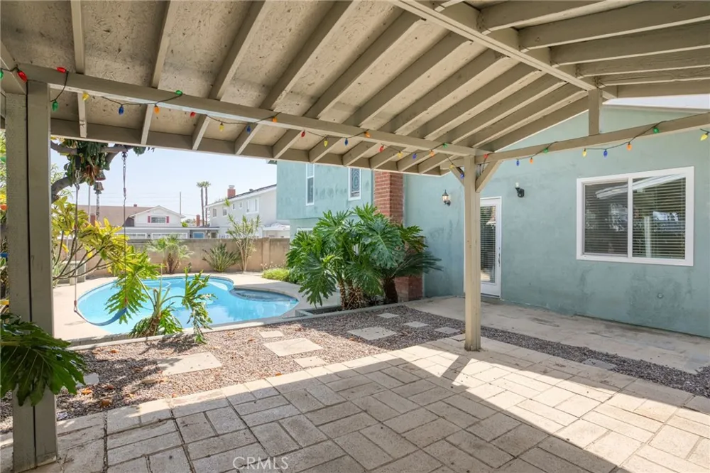1618 Salmon Placentia, CA 92870