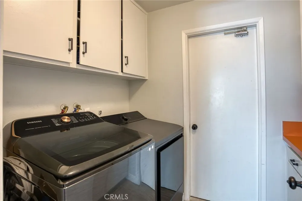 1618 Salmon Placentia, CA 92870