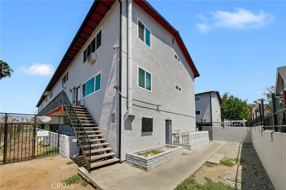 2202 Michigan Avenue Los Angeles, CA 90033
