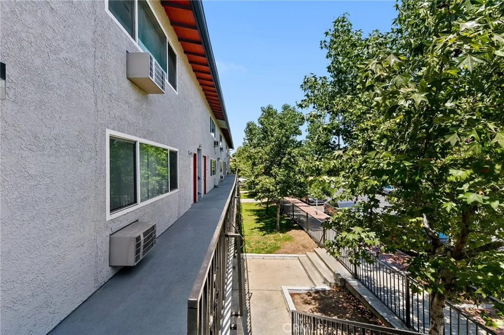 2202 Michigan Avenue Los Angeles, CA 90033