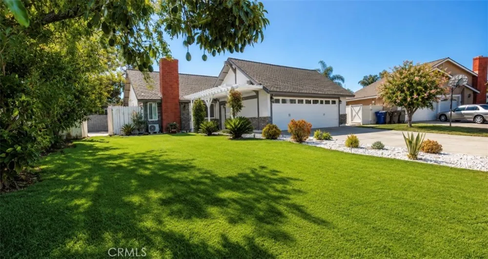 3328 Mohawk Riverside, CA 92503