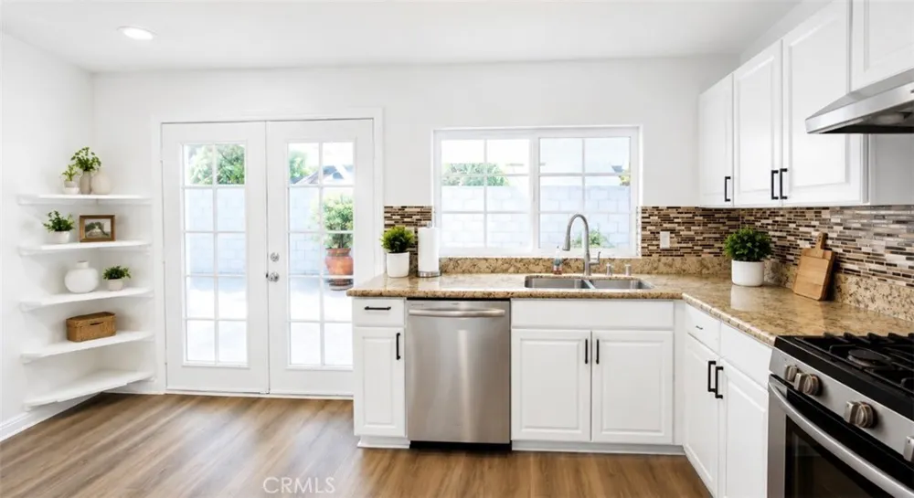 3328 Mohawk Riverside, CA 92503