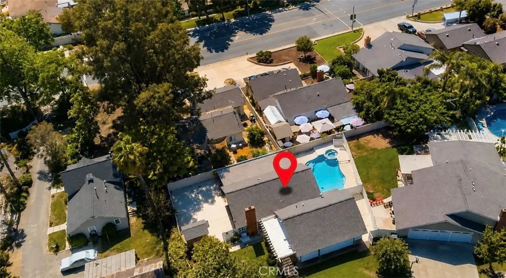 3328 Mohawk Riverside, CA 92503