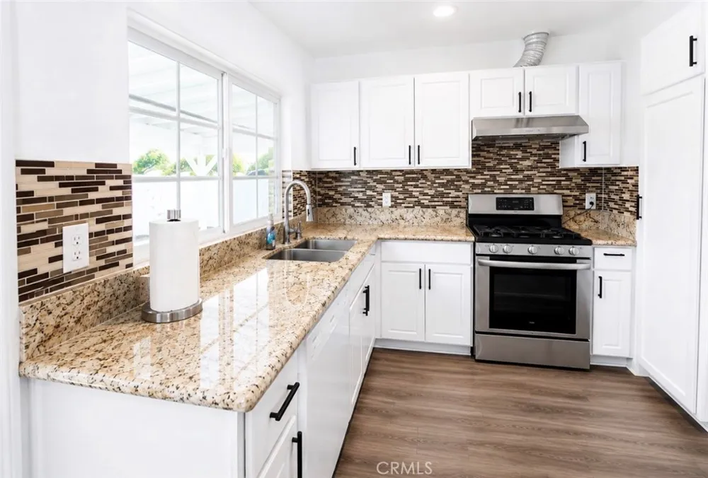 3328 Mohawk Riverside, CA 92503
