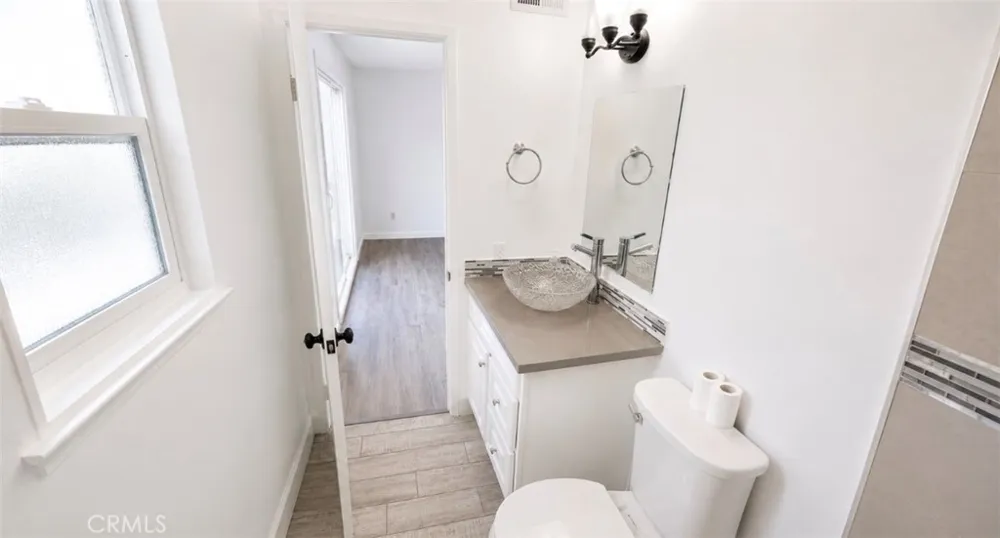 3328 Mohawk Riverside, CA 92503