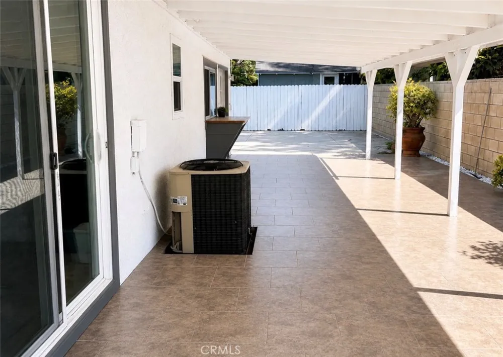 3328 Mohawk Riverside, CA 92503