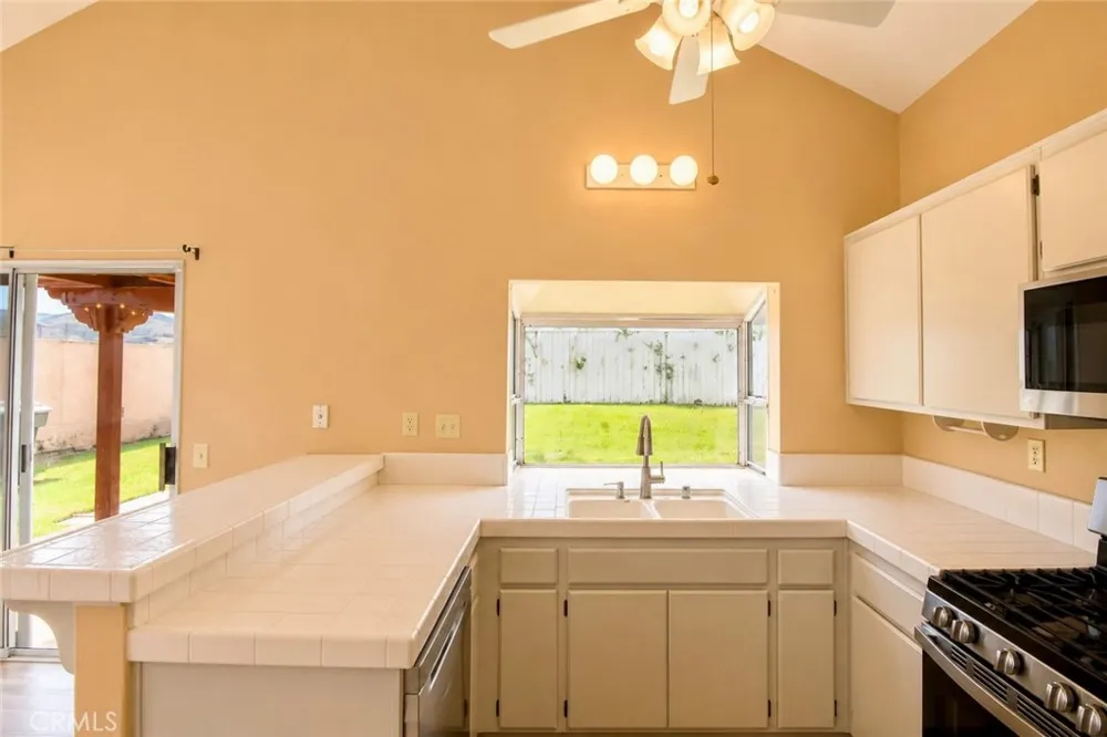 6035 Nicosia Way Yorba Linda, CA 92887