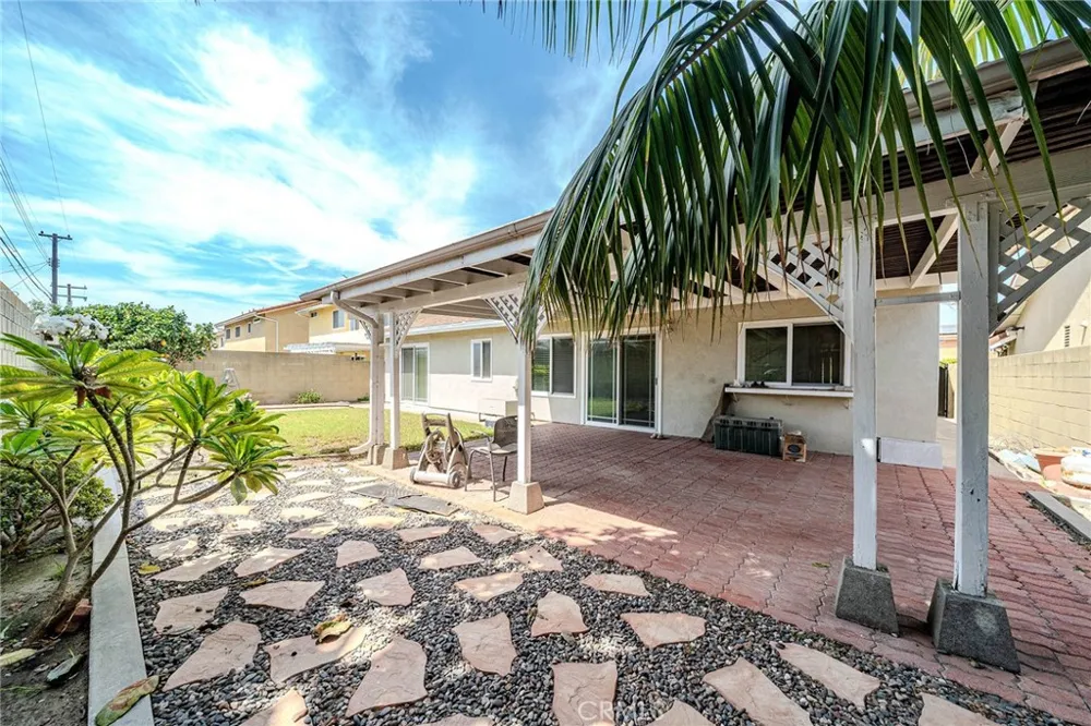 5842 Daisy La Palma, CA 90623
