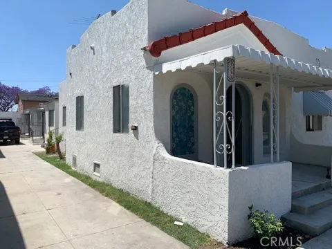 8939 Elizabeth Avenue