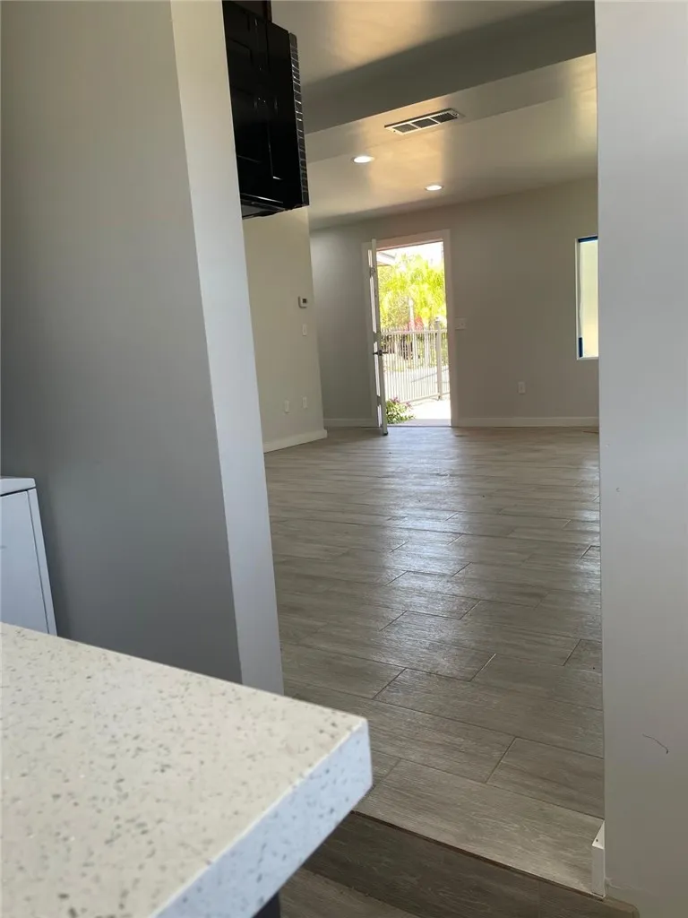1013 Delfino Bakersfield, CA 93304