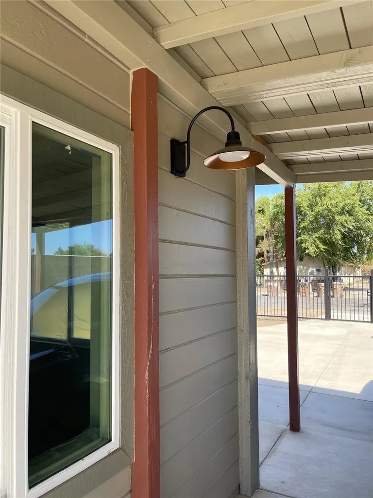 1013 Delfino Bakersfield, CA 93304