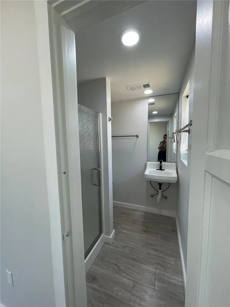 1013 Delfino Bakersfield, CA 93304