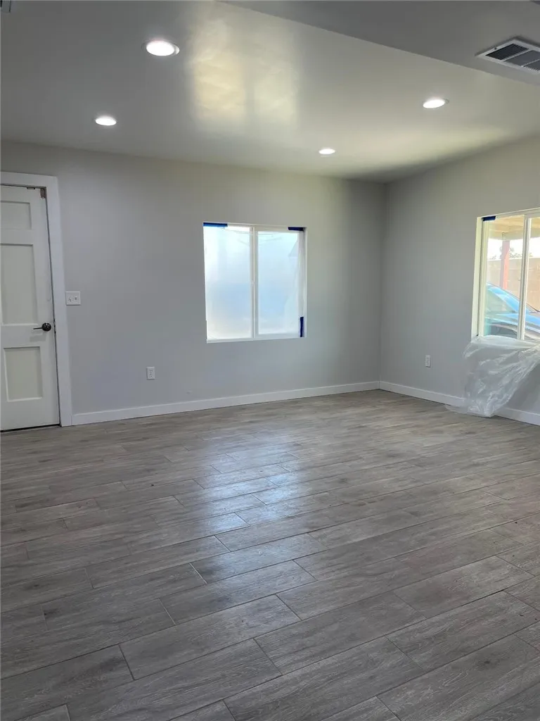 1013 Delfino Bakersfield, CA 93304