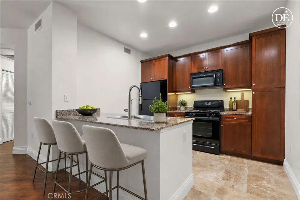 2108 Scholarship Irvine, CA 92612