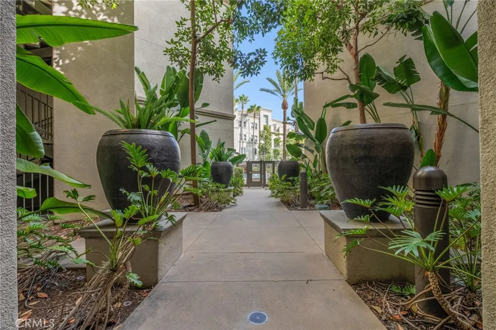 2108 Scholarship Irvine, CA 92612