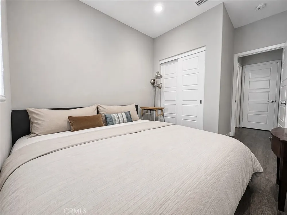 5784 Spring Buena Park, CA 90621