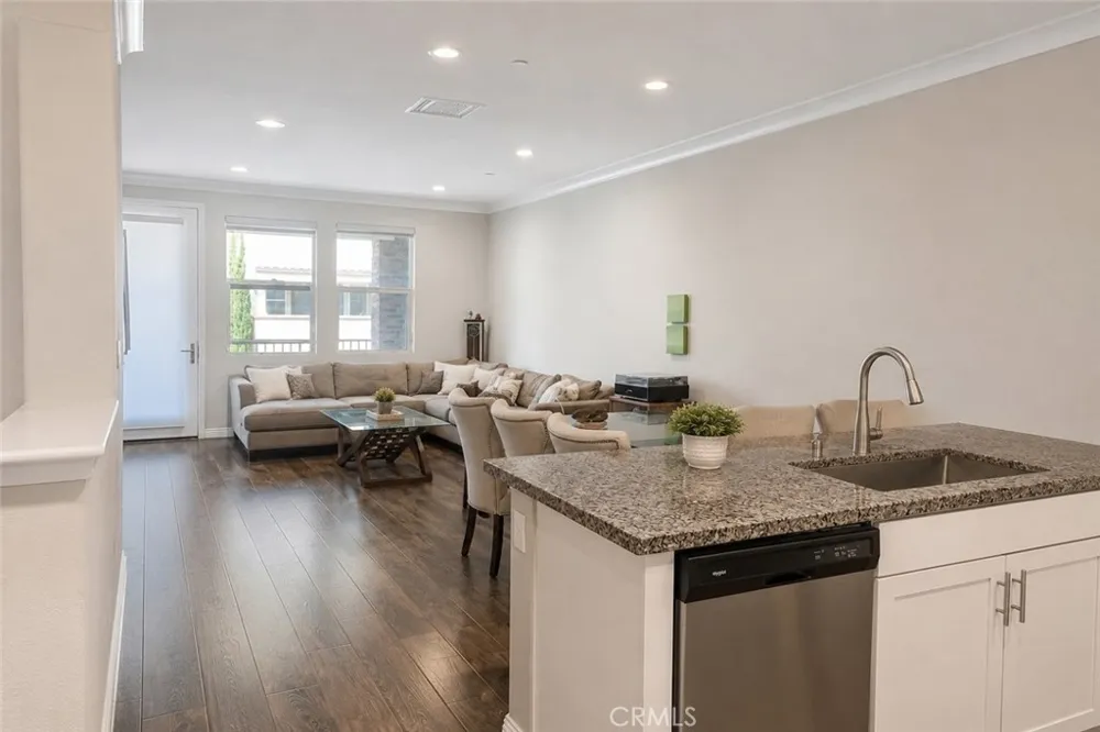 5784 Spring Buena Park, CA 90621