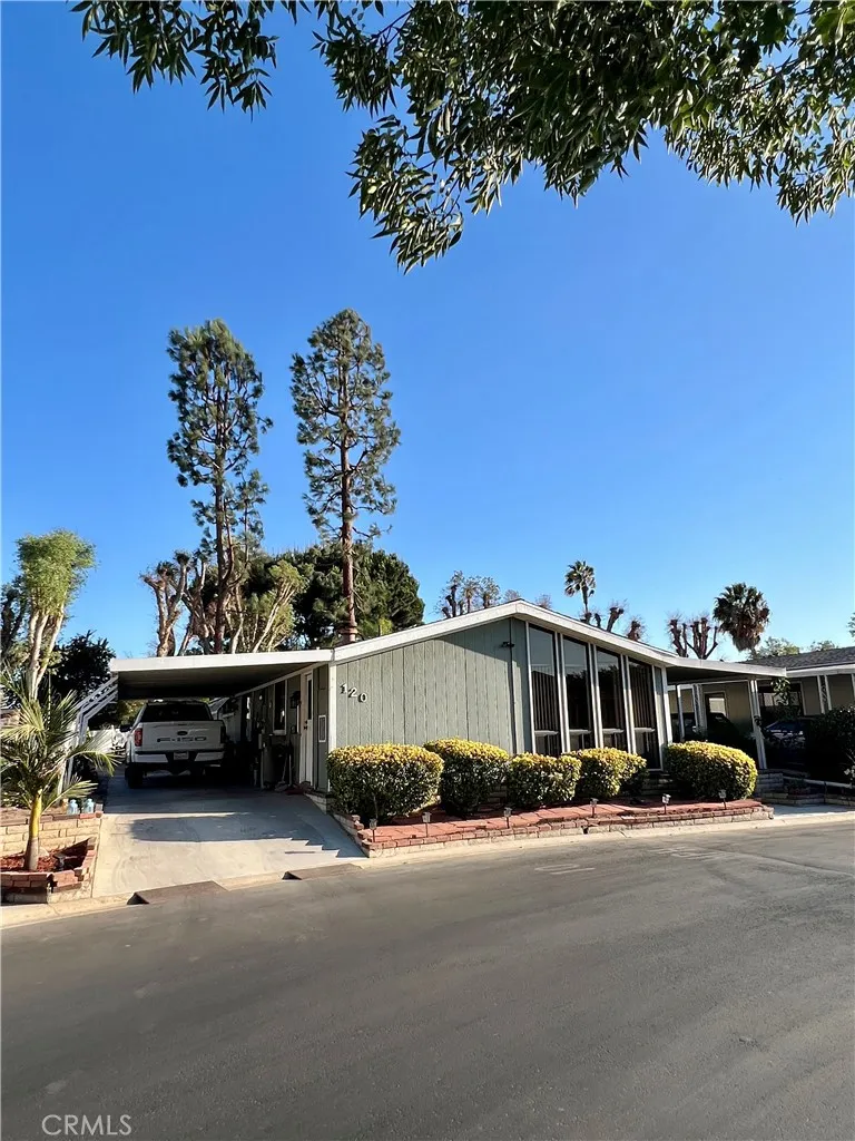 1601 S Garey Avenue #120 Pomona, CA 91766