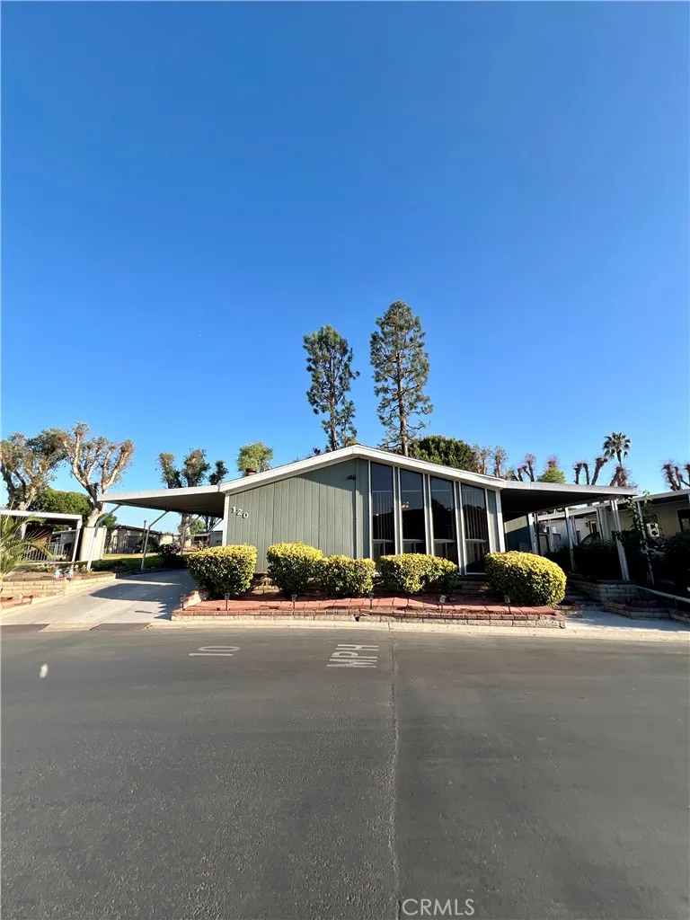1601 S Garey Avenue #120 Pomona, CA 91766