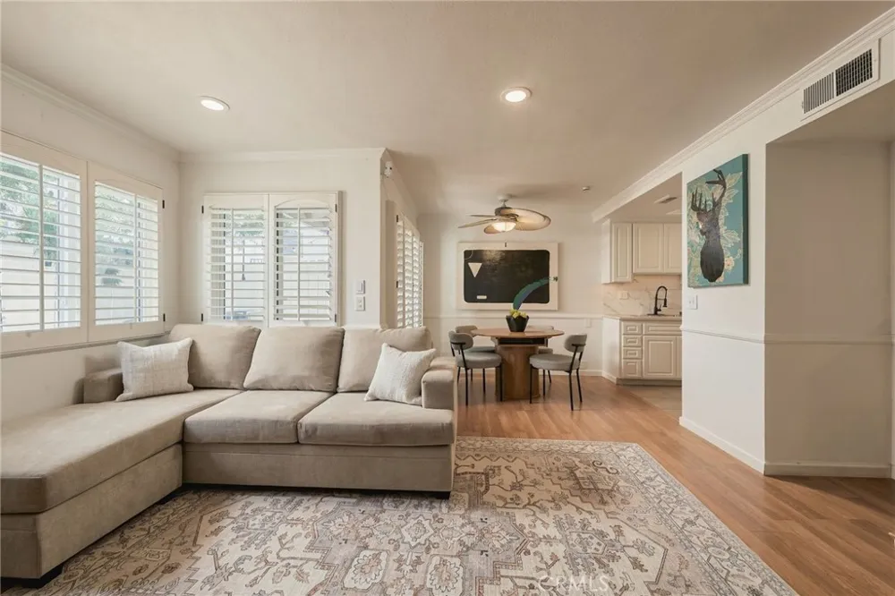 355 Avocado #H-1 Costa Mesa, CA 92627