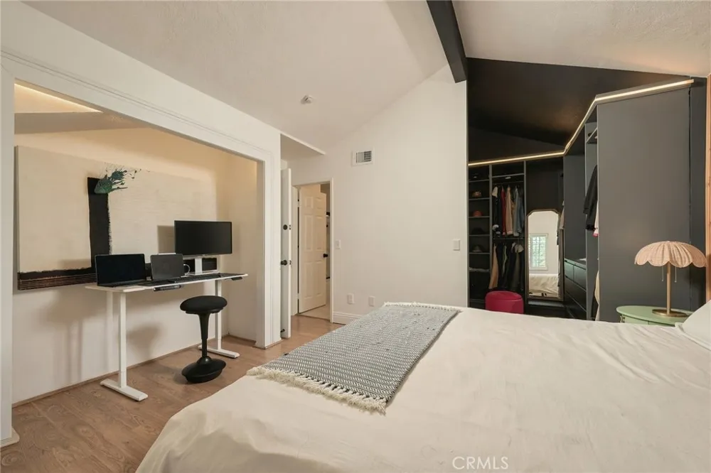 355 Avocado #H-1 Costa Mesa, CA 92627