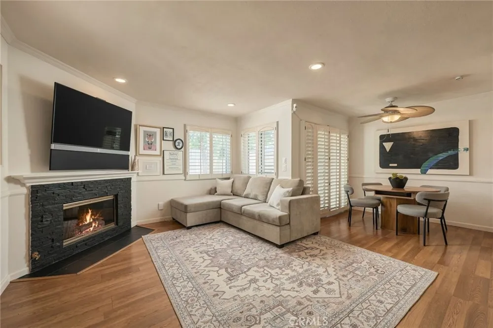 355 Avocado #H-1 Costa Mesa, CA 92627
