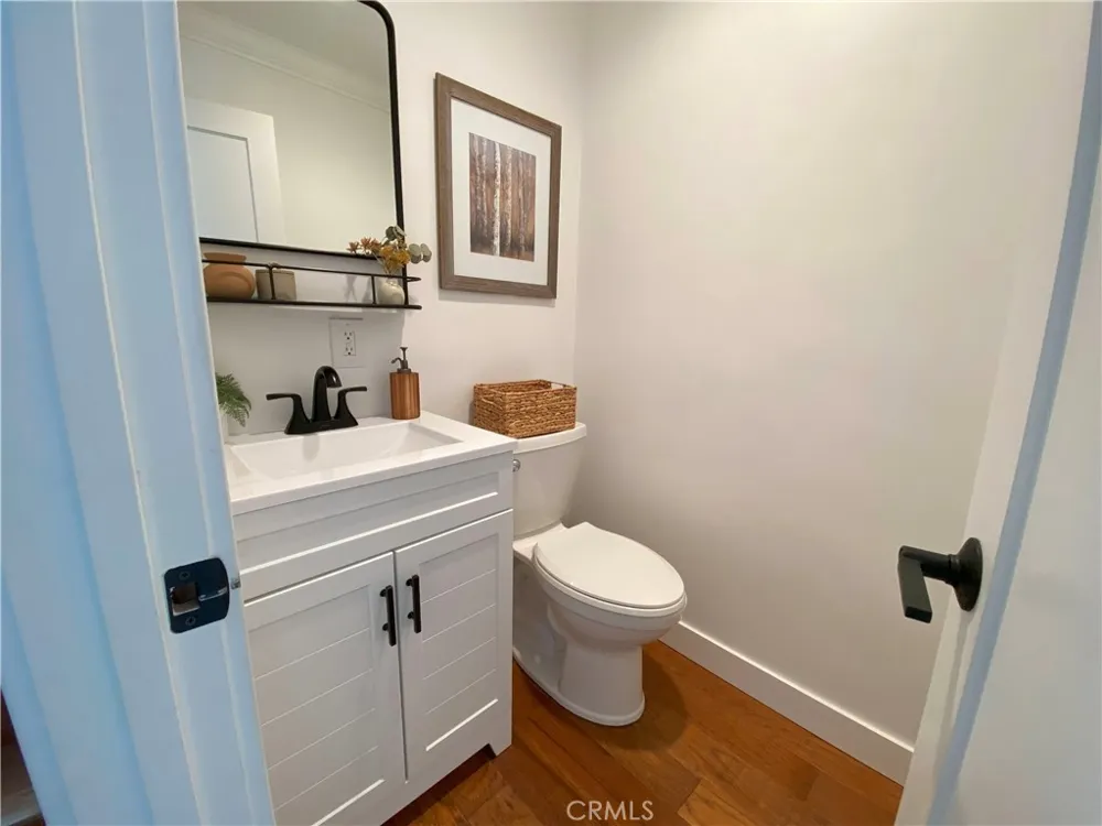 939 Canyon Spur Lake Arrowhead, CA 92352