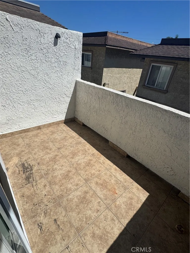 17422 Keelson #3 Huntington Beach, CA 92647