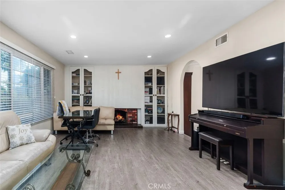 5023 Evergreen Cypress, CA 90630