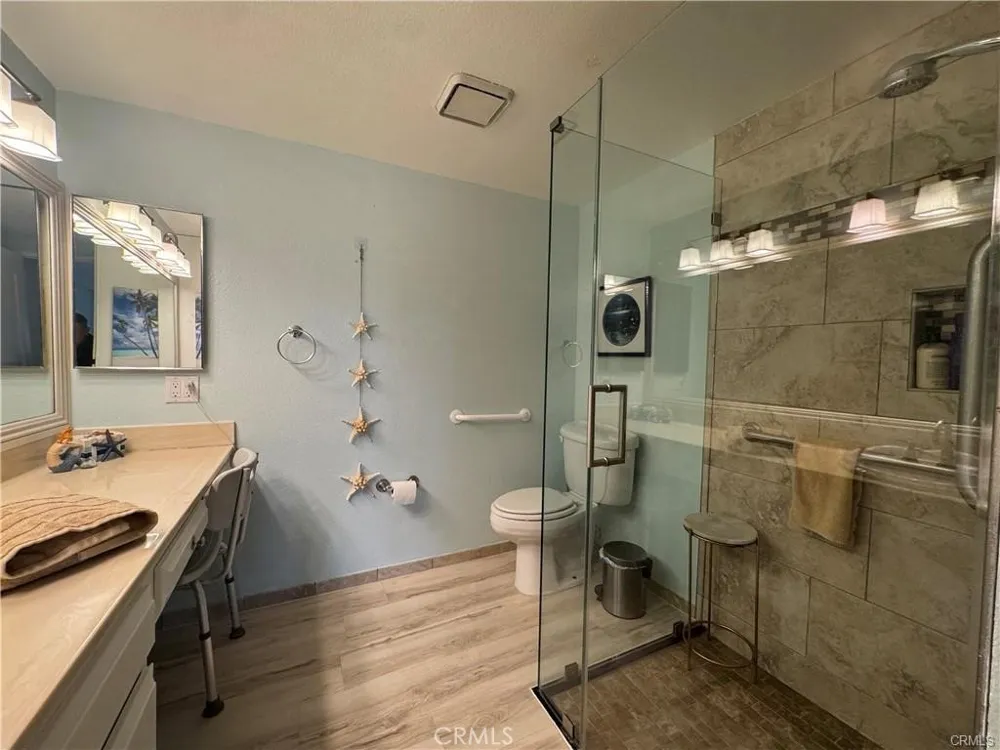 2512 E Willow #205 Signal Hill, CA 90755