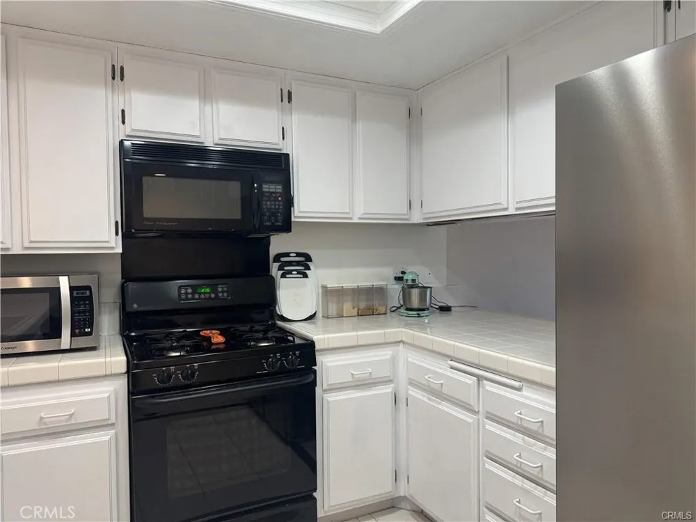 2512 E Willow #205 Signal Hill, CA 90755