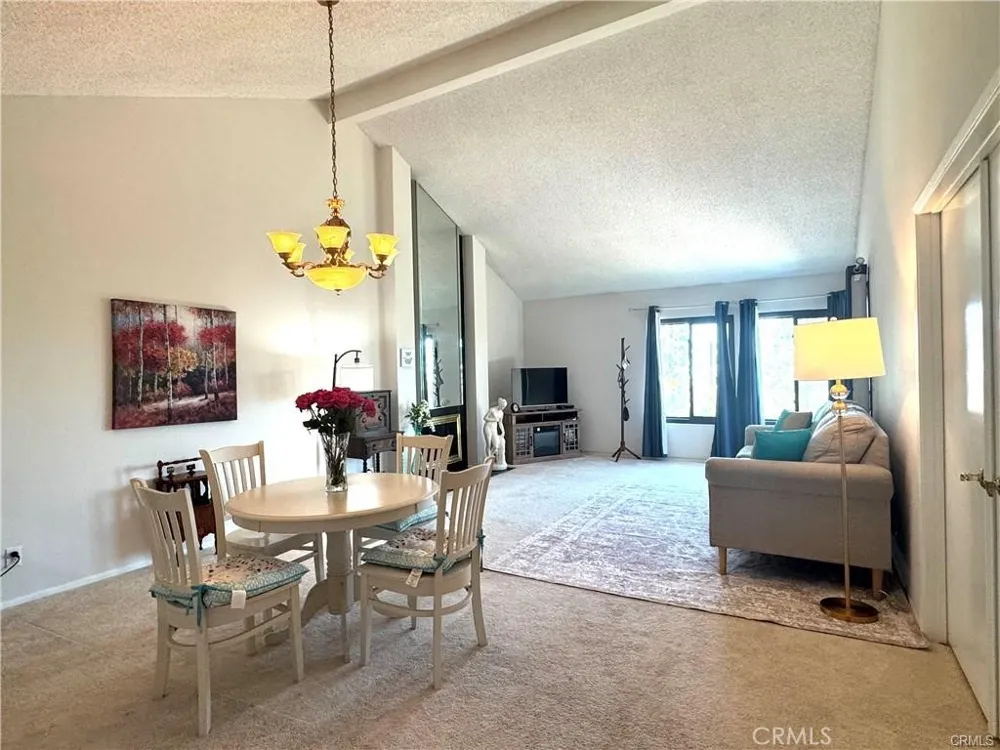 2512 E Willow #205 Signal Hill, CA 90755